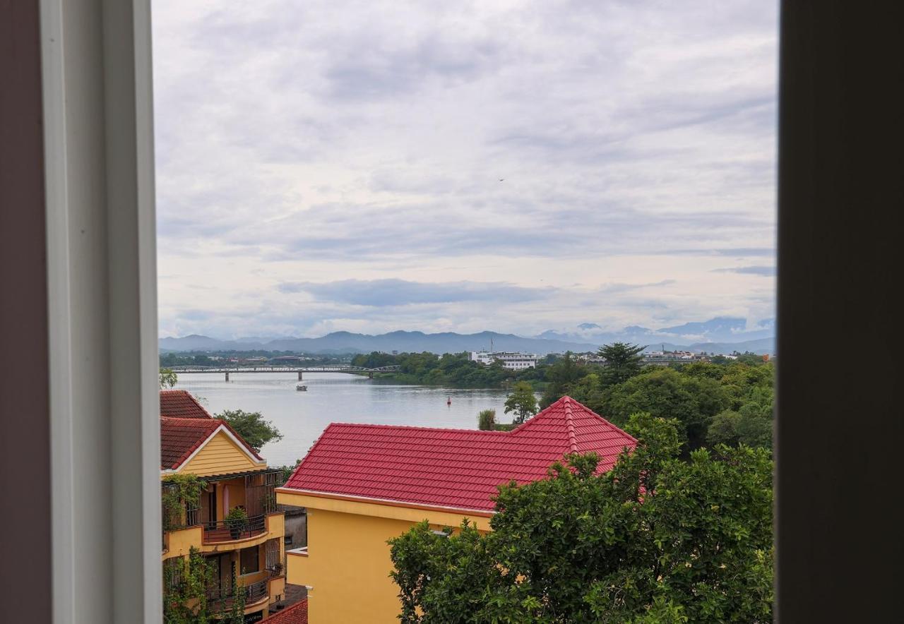 Charming Riverside Hotel Huế Kültér fotó