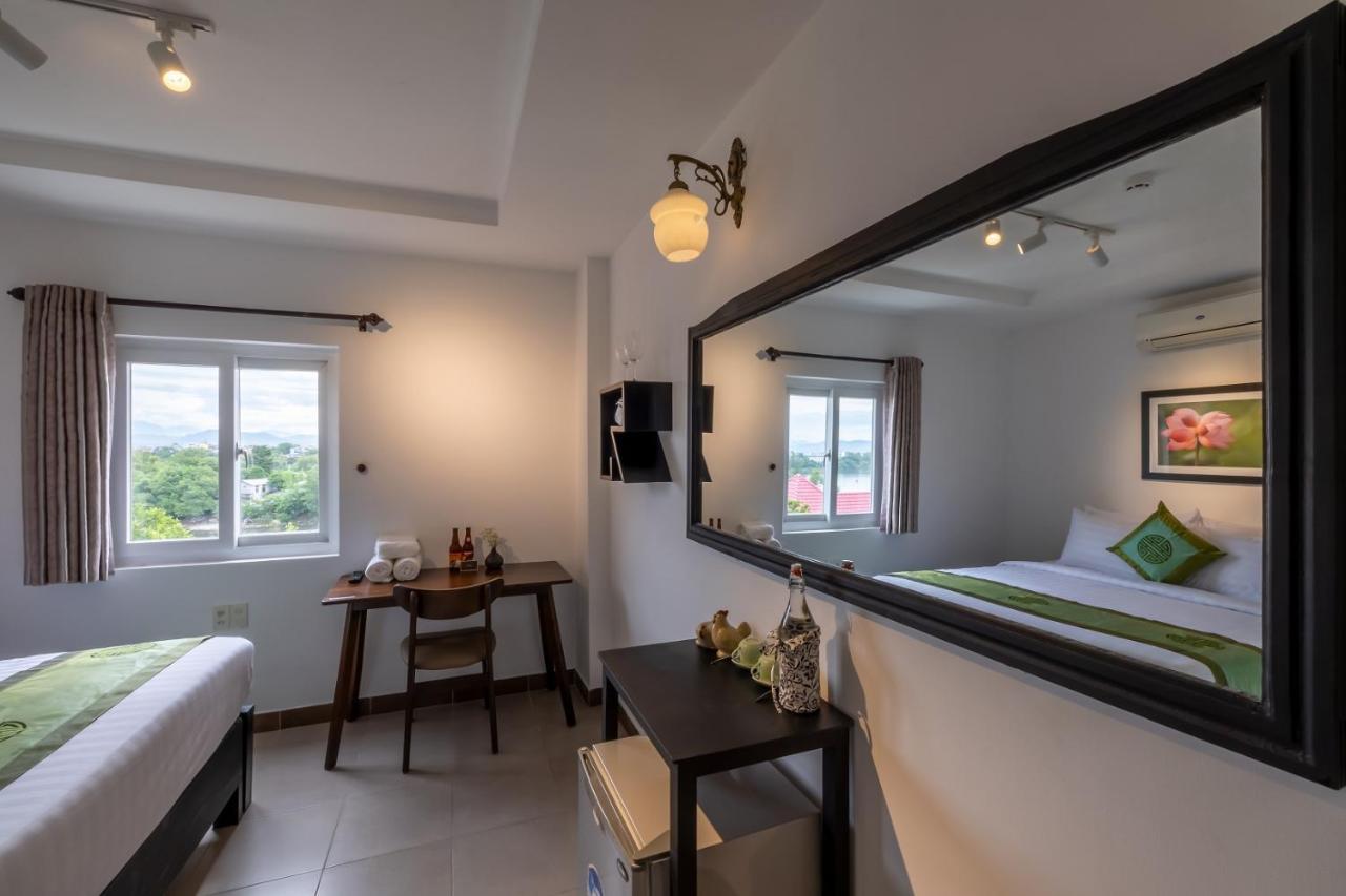 Charming Riverside Hotel Huế Kültér fotó