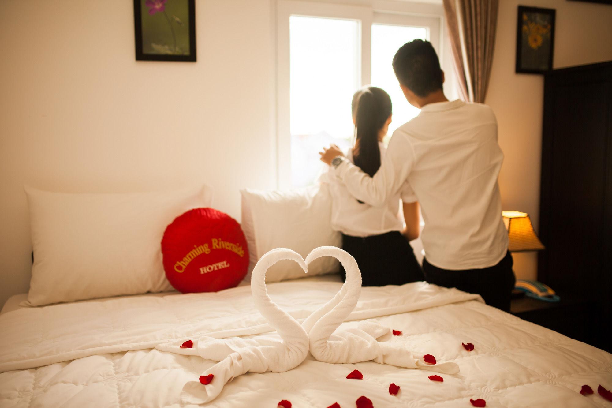 Charming Riverside Hotel Huế Kültér fotó